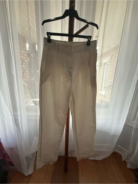 Babaton woman, white jeans, size 6